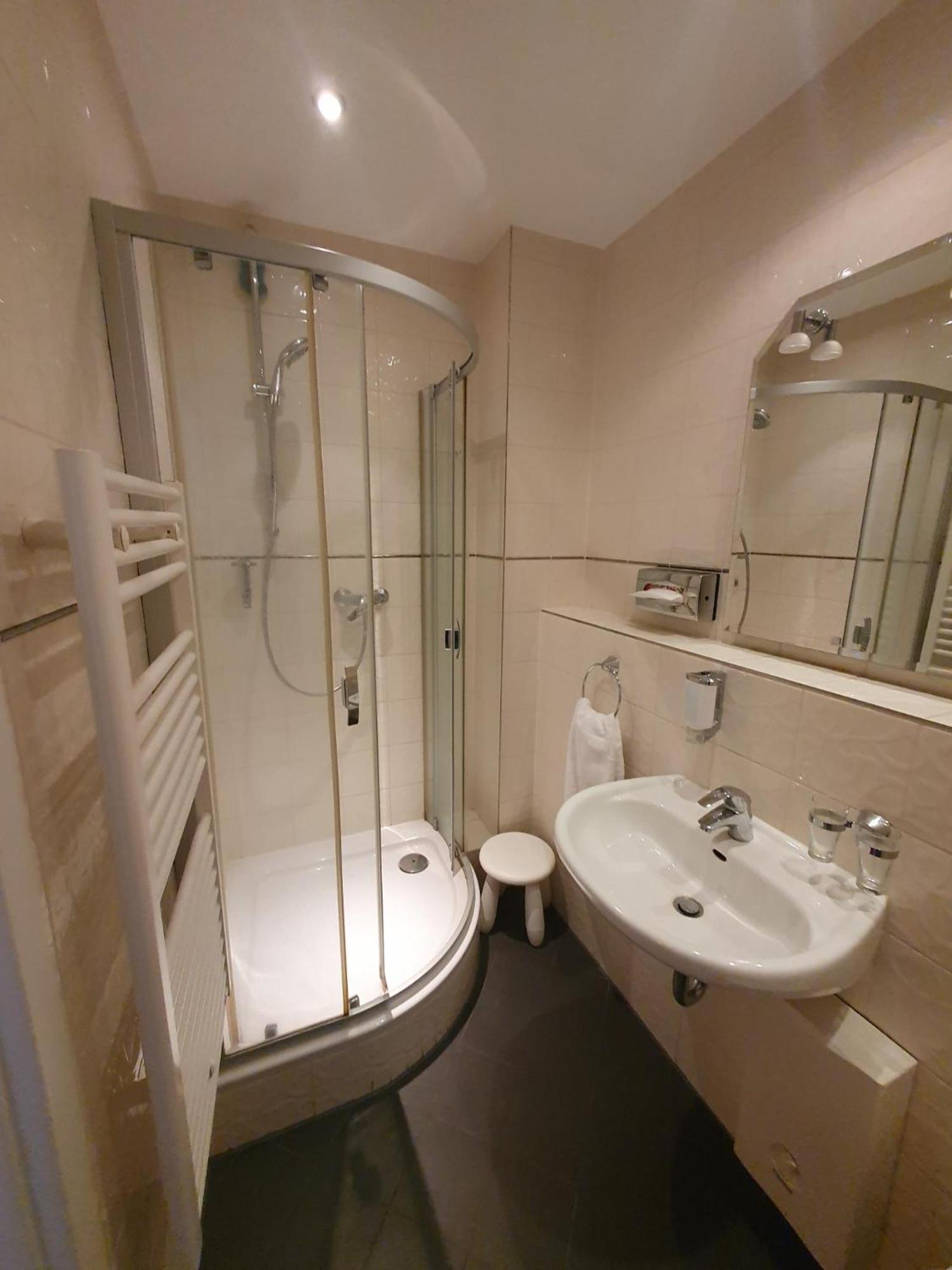 Die Villa, Zimmer 26, Dz Leverkusen Extérieur photo